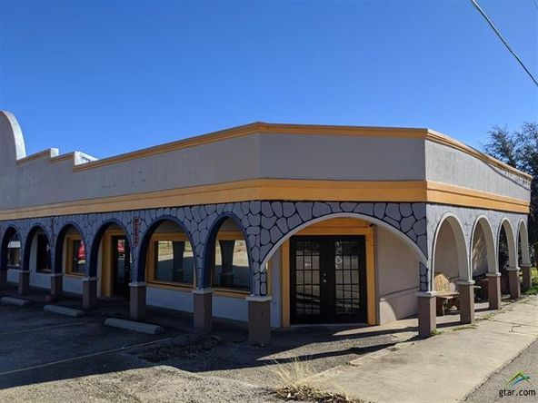 102 E Broadway St, Big Sandy, TX 75755